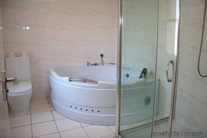 Windsor Hotel แนร์น ภายนอก รูปภาพ