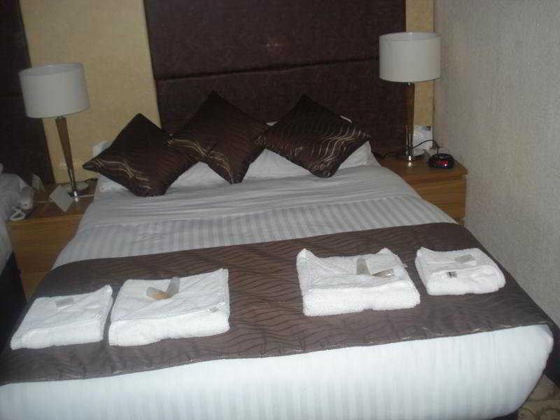Windsor Hotel แนร์น ภายนอก รูปภาพ